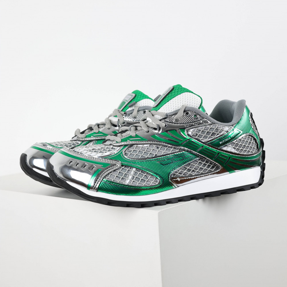 Orbit Sneaker