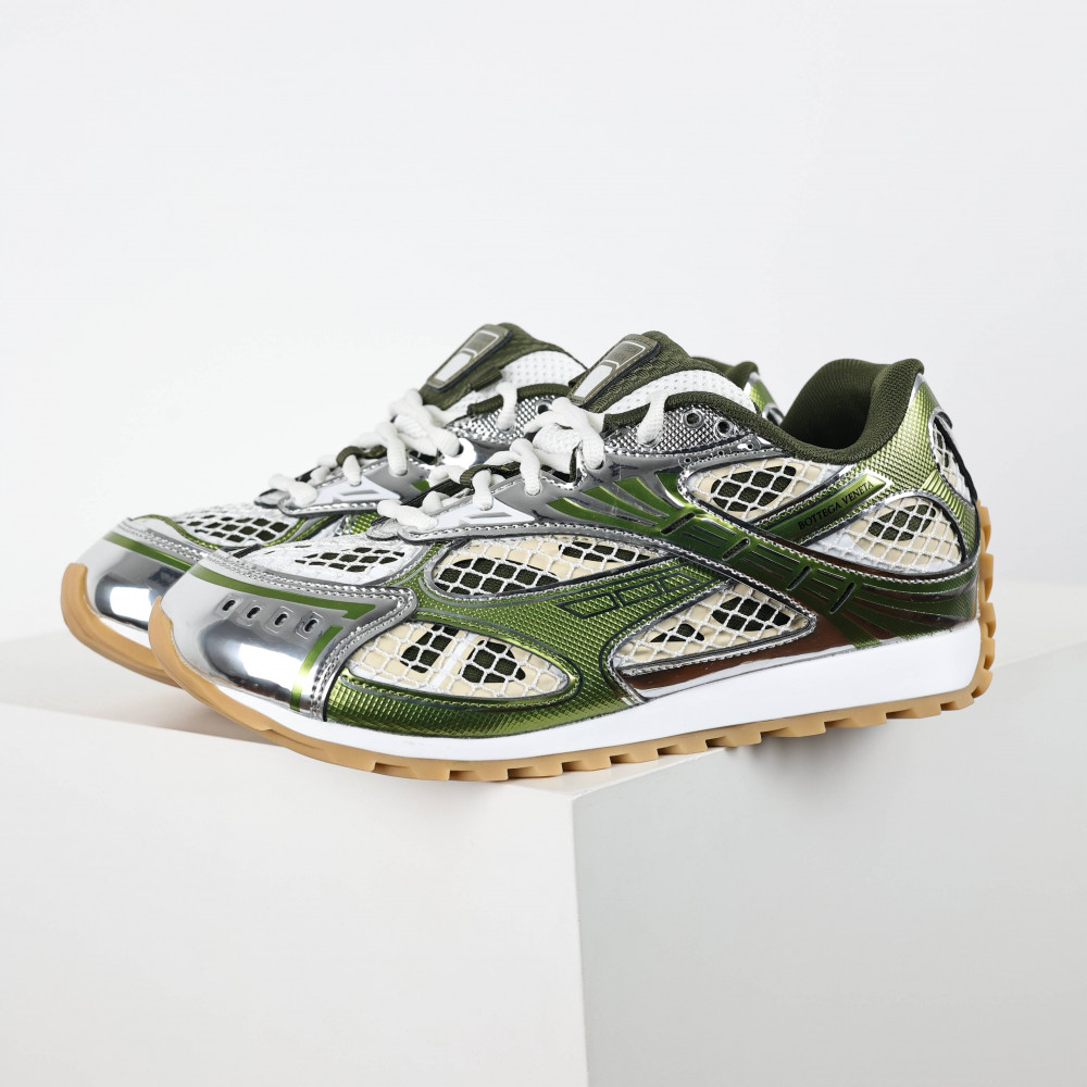 Orbit Sneaker