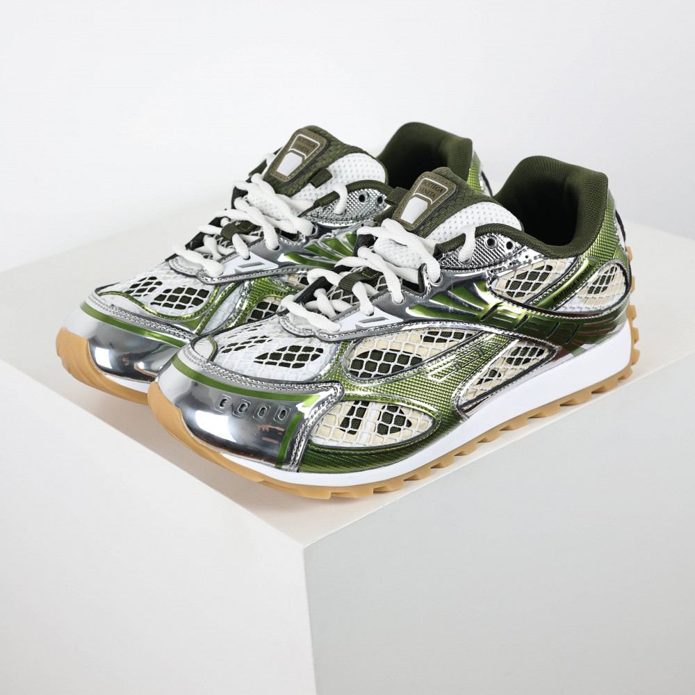 Orbit Sneaker