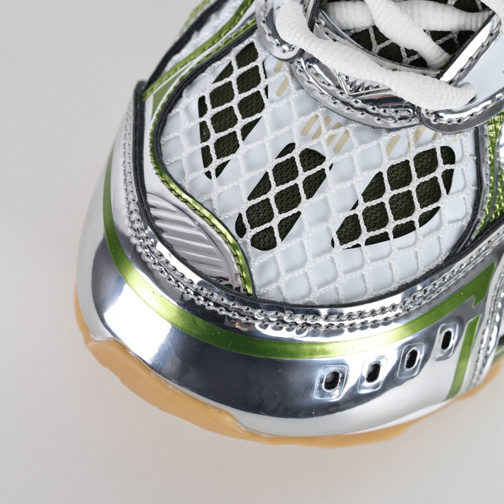 Orbit Sneaker