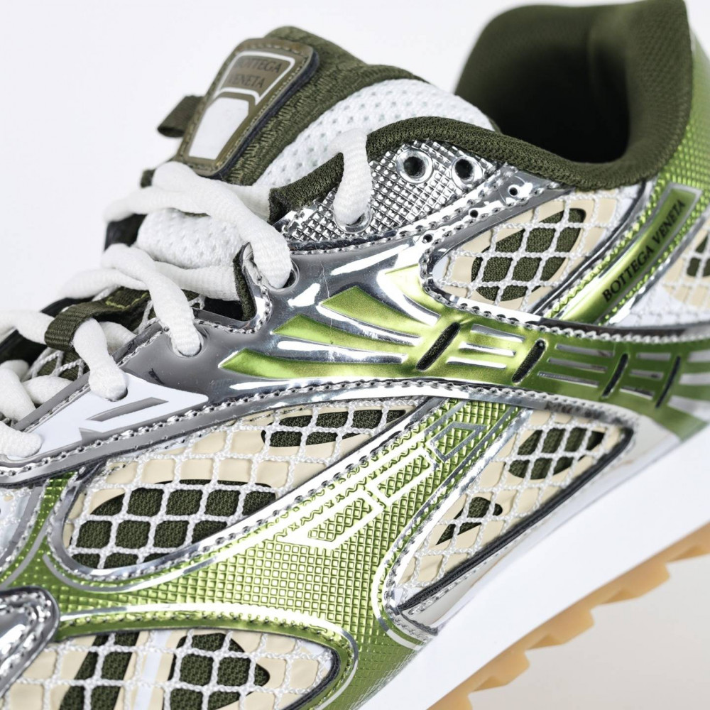 Orbit Sneaker