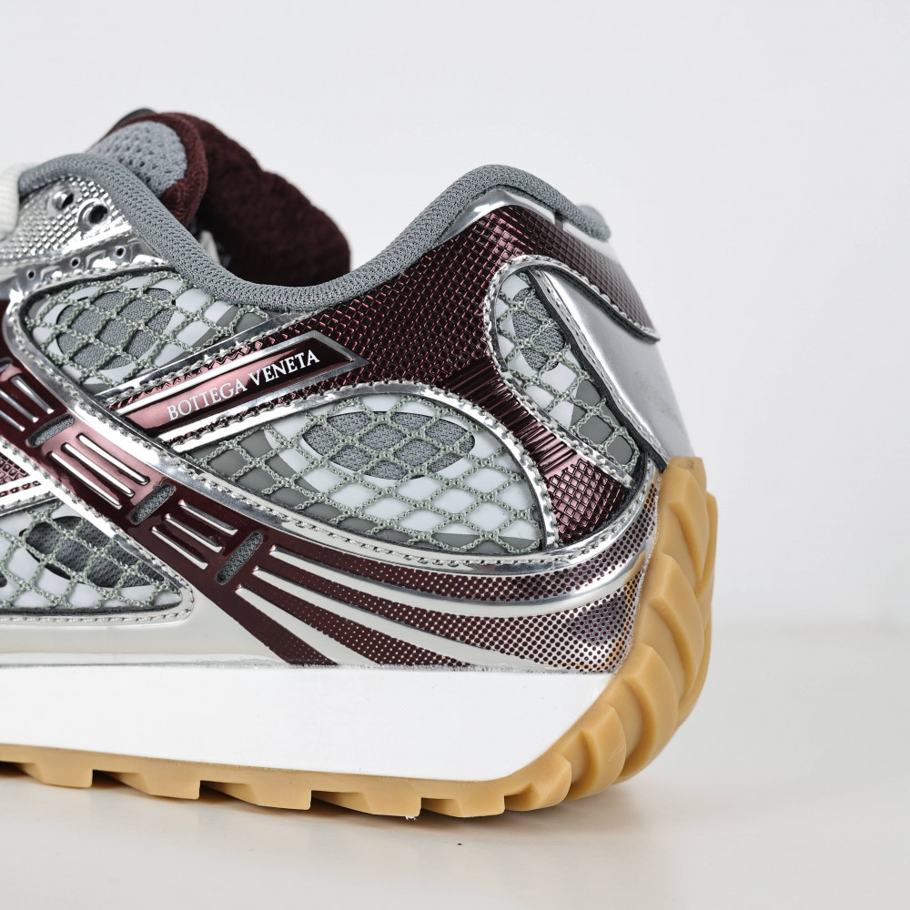 Orbit Sneaker