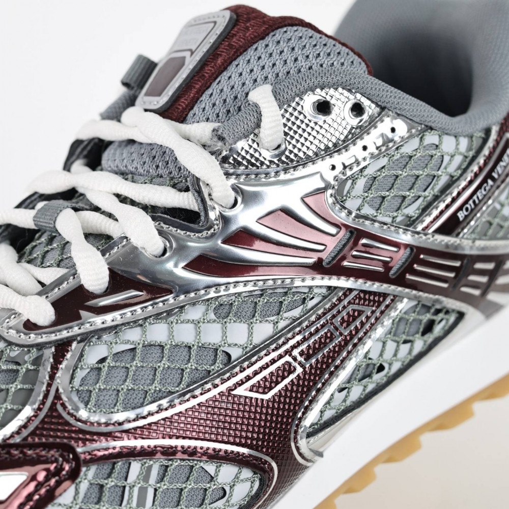 Orbit Sneaker