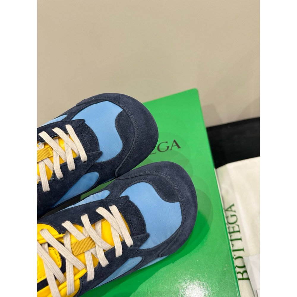 Orbit Sneaker Orbit Sneaker