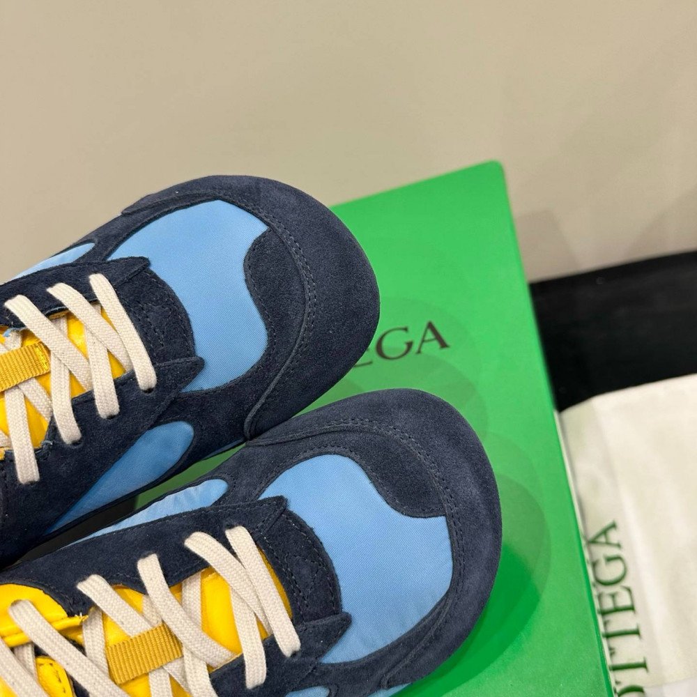 Orbit Sneaker Orbit Sneaker