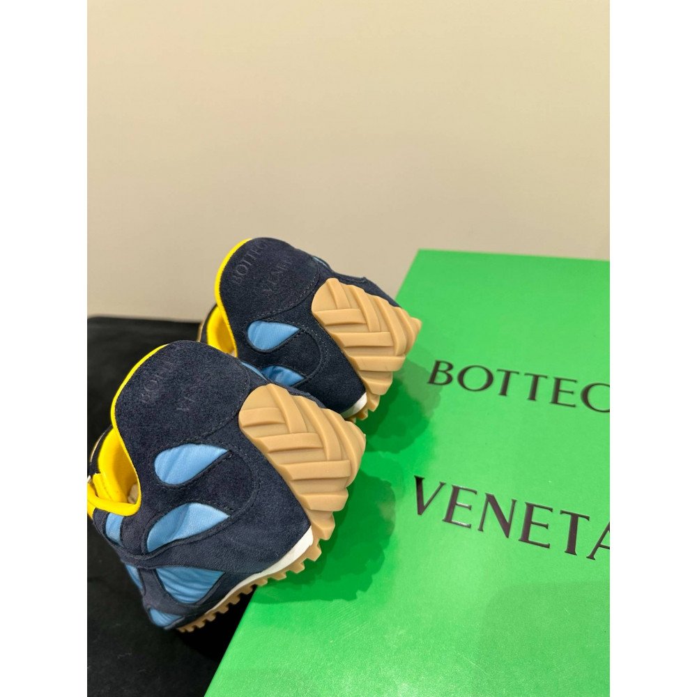 Orbit Sneaker Orbit Sneaker