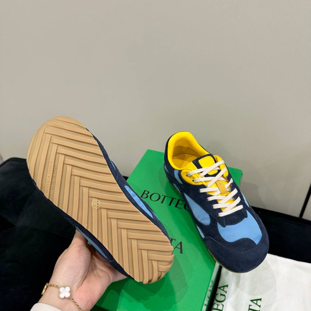 Orbit Sneaker Orbit Sneaker