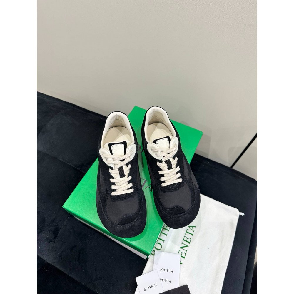 Orbit Sneaker Orbit Sneaker