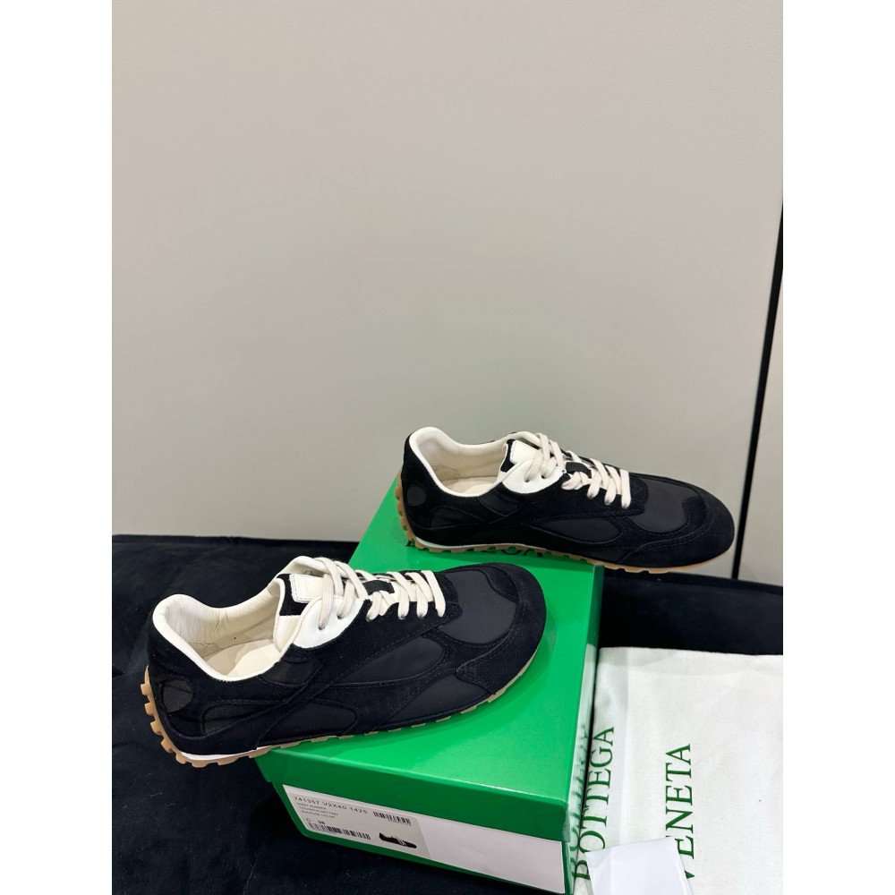 Orbit Sneaker Orbit Sneaker