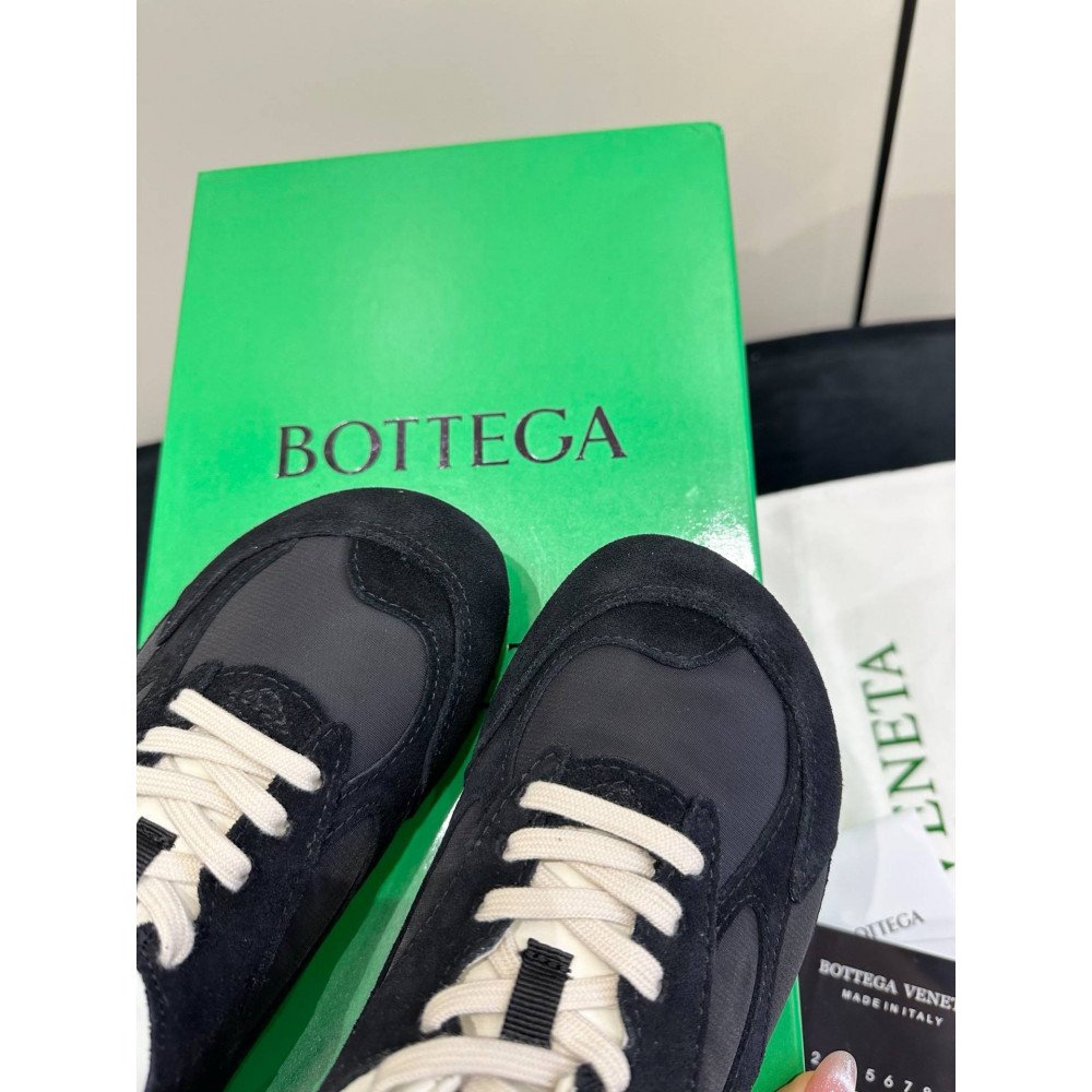 Orbit Sneaker Orbit Sneaker
