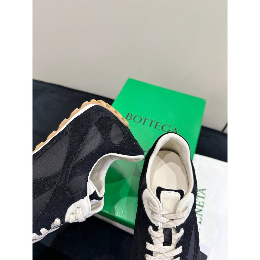 Orbit Sneaker Orbit Sneaker
