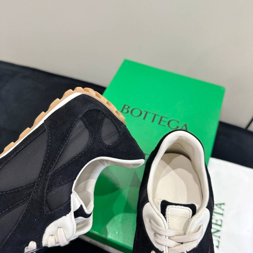 Orbit Sneaker Orbit Sneaker