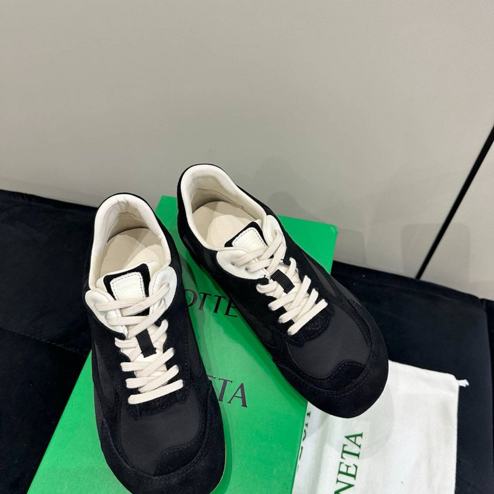 Orbit Sneaker Orbit Sneaker