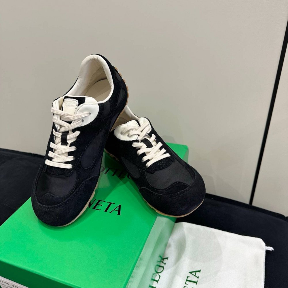 Orbit Sneaker Orbit Sneaker