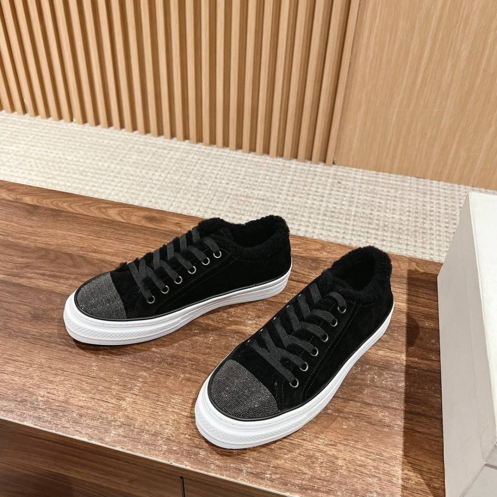 Sneakers Sneakers