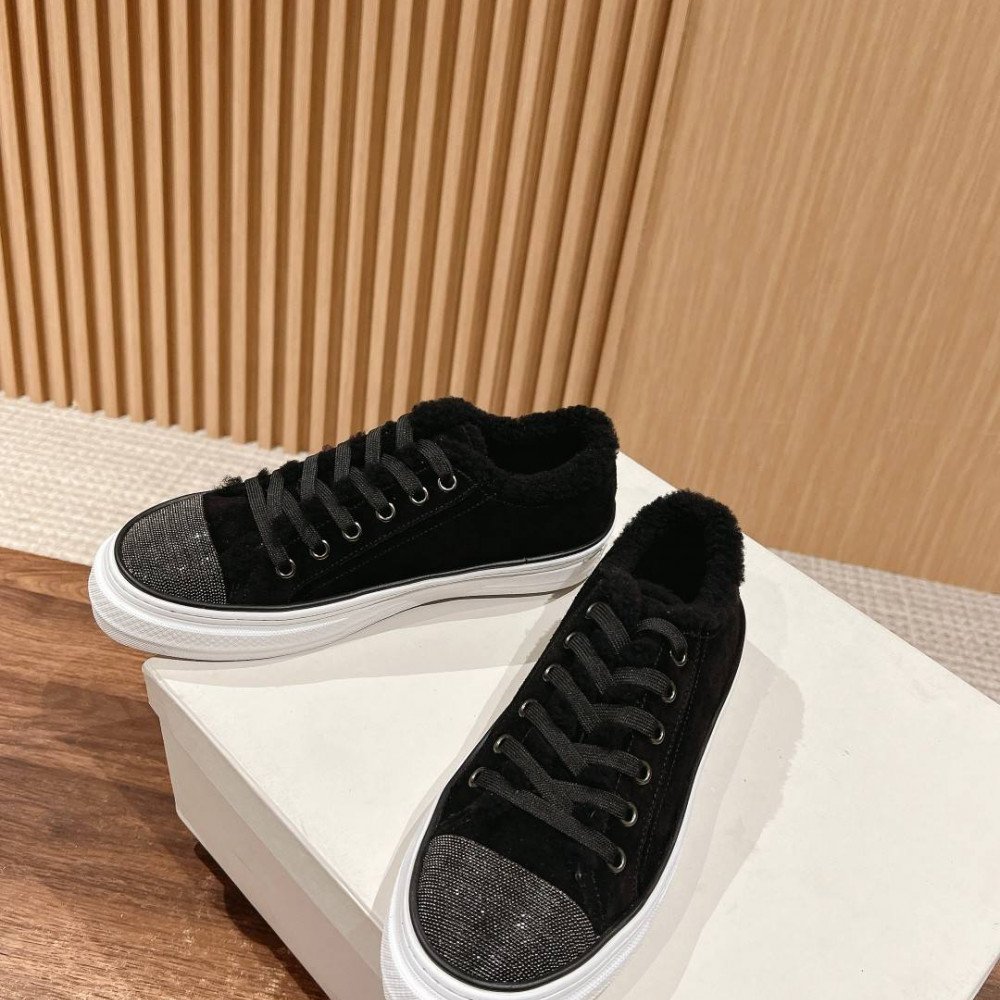 Sneakers Sneakers