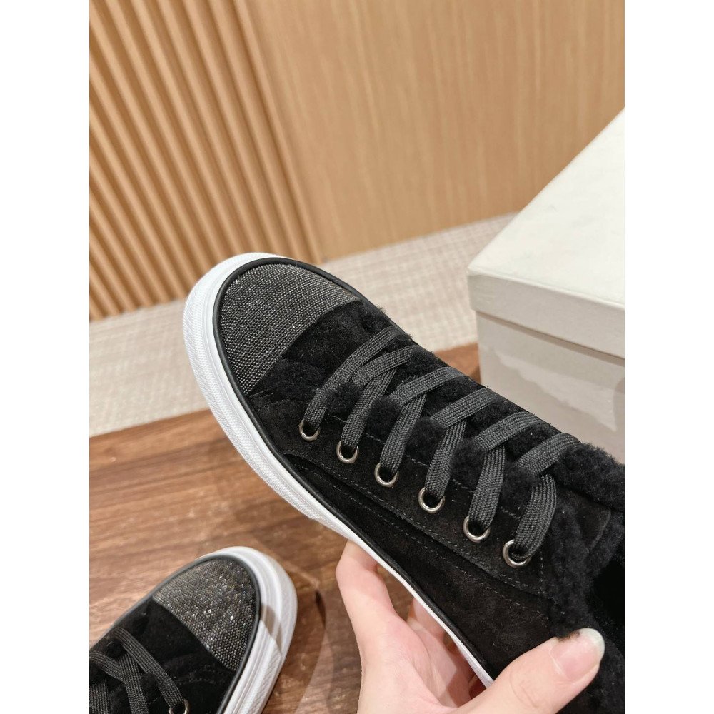 Sneakers Sneakers