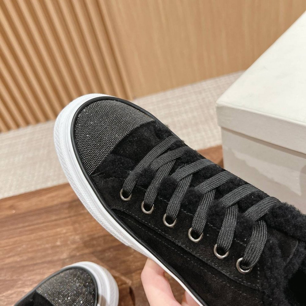 Sneakers Sneakers