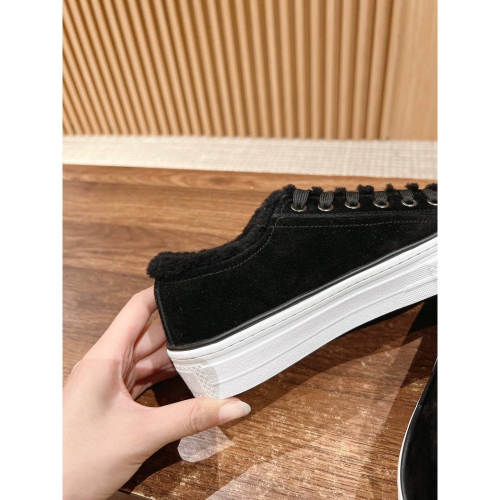 Sneakers Sneakers