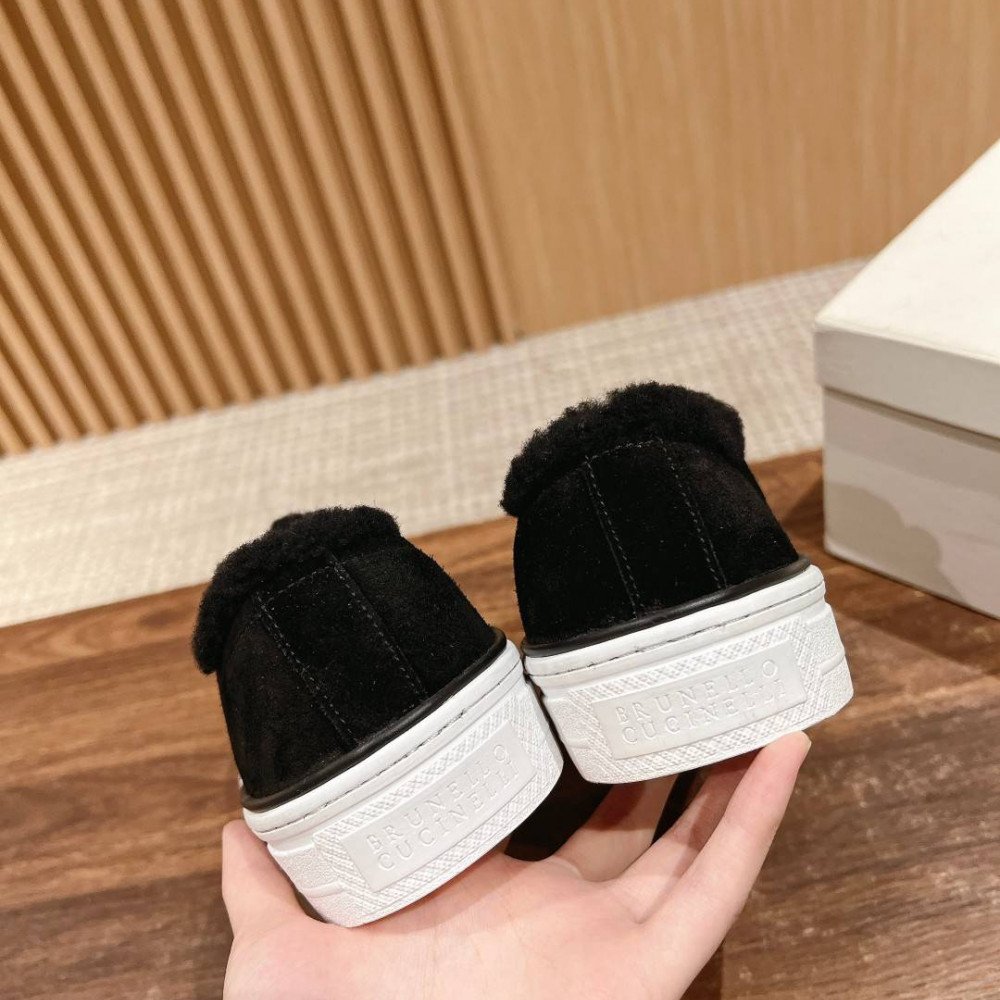 Sneakers Sneakers