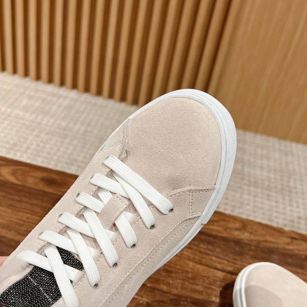 Sneakers Sneakers