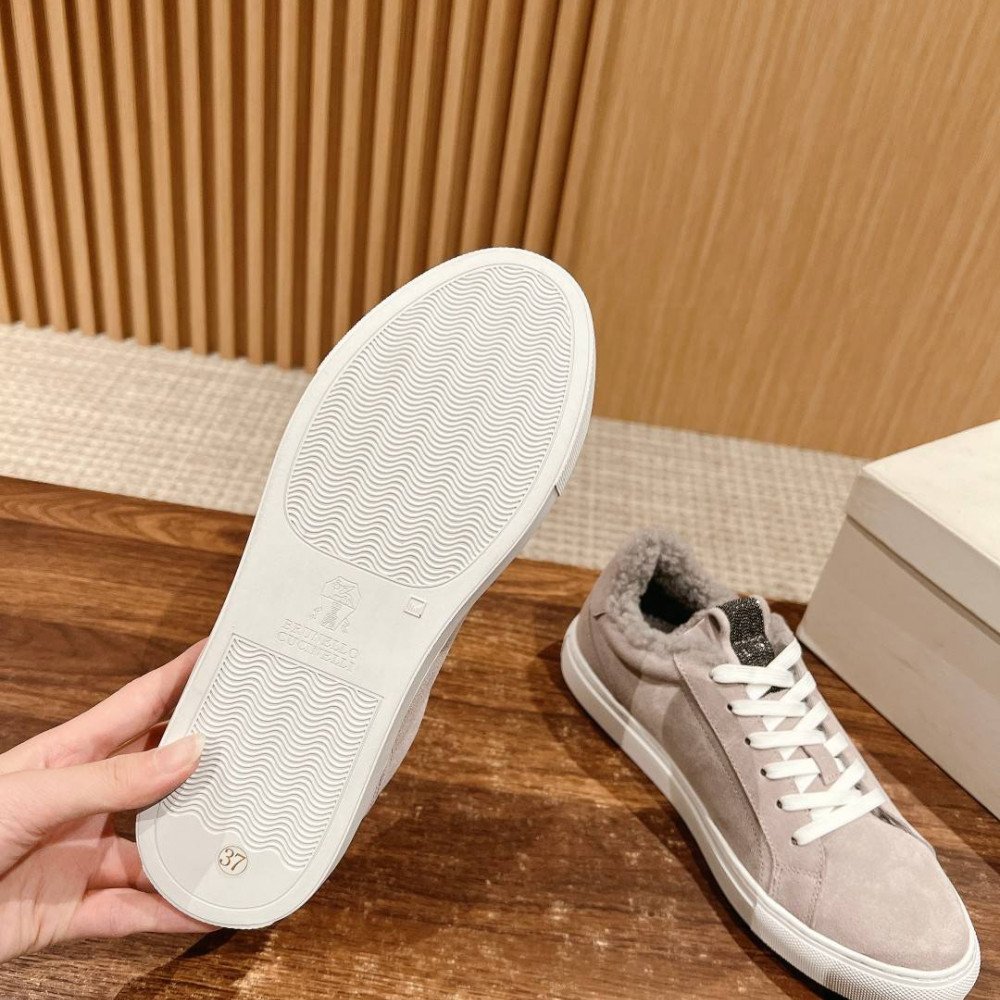 Sneakers Sneakers