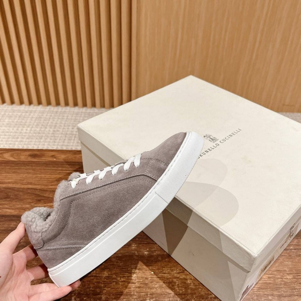 Sneakers Sneakers