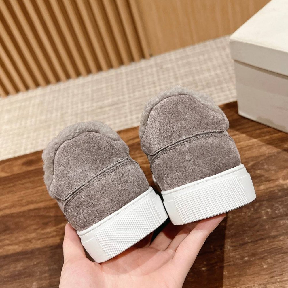 Sneakers Sneakers