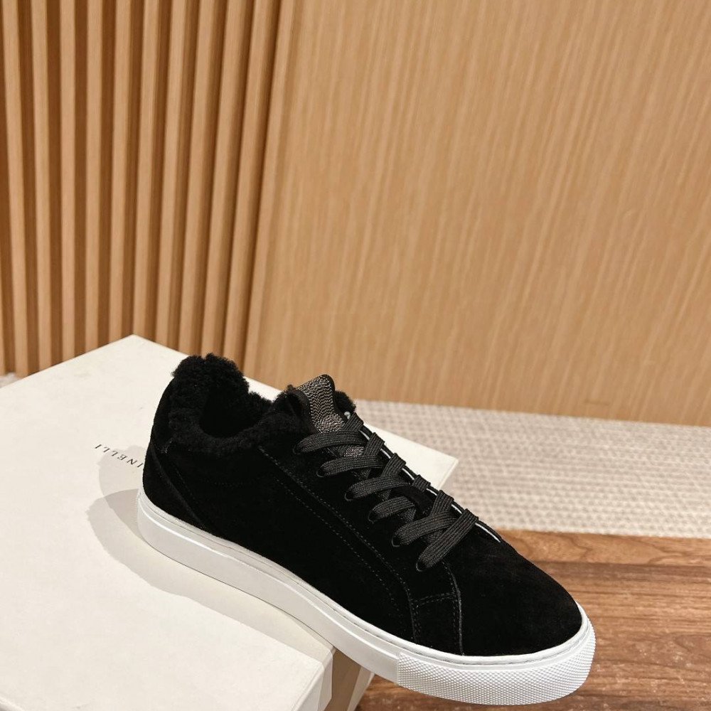 Sneakers Sneakers