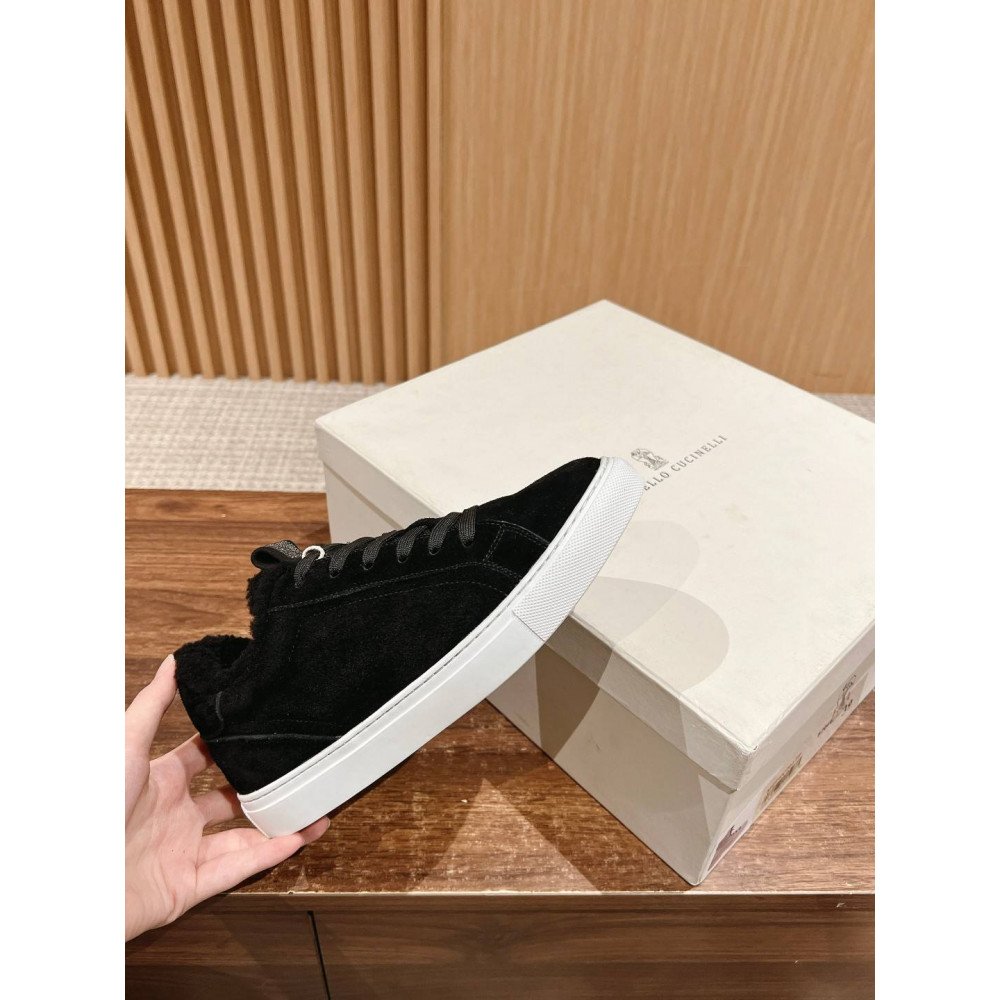 Sneakers Sneakers
