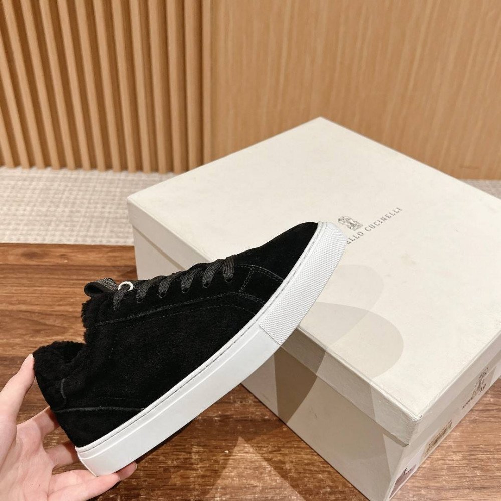 Sneakers Sneakers