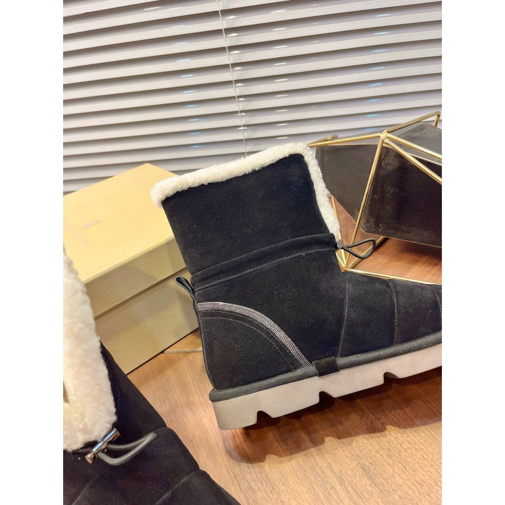 Snow boots Snow boots