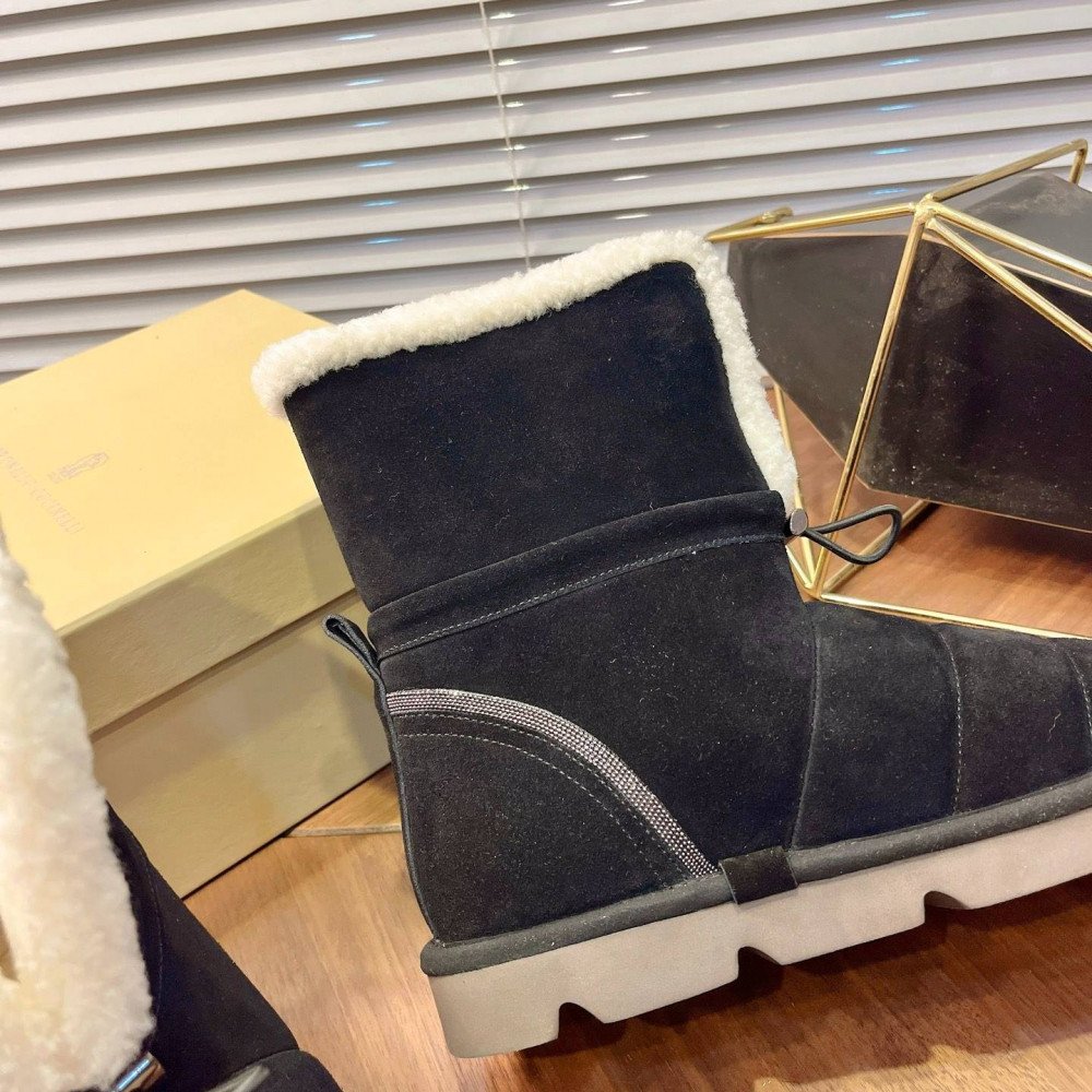 Snow boots Snow boots