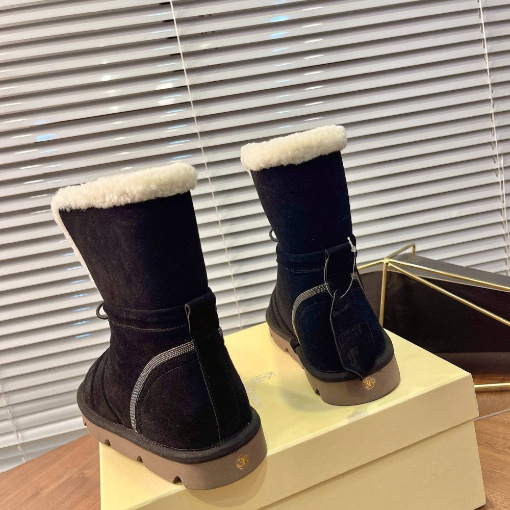 Snow boots Snow boots