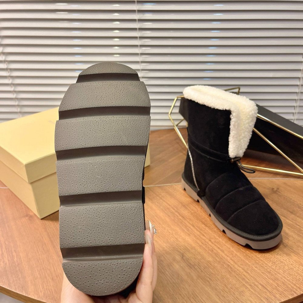 Snow boots Snow boots