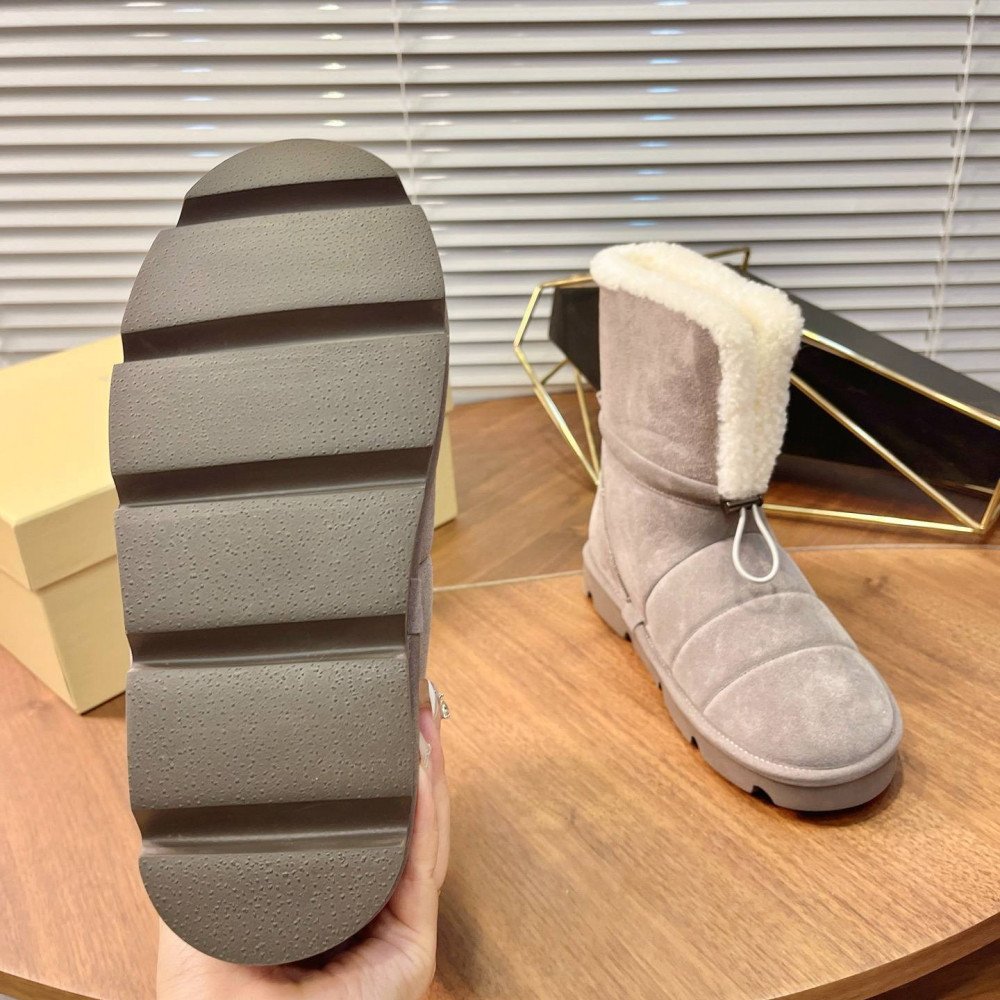 Snow boots Snow boots