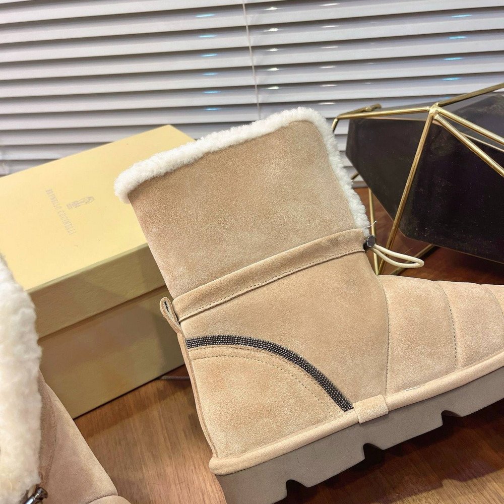 Snow boots Snow boots
