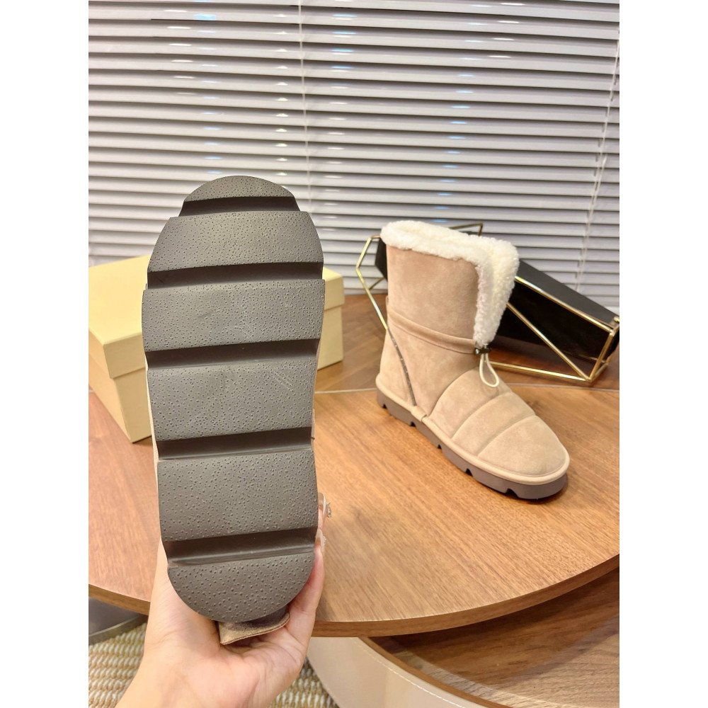 Snow boots Snow boots