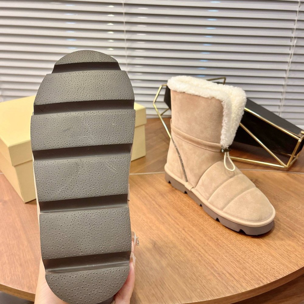 Snow boots Snow boots