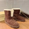 Snow boots