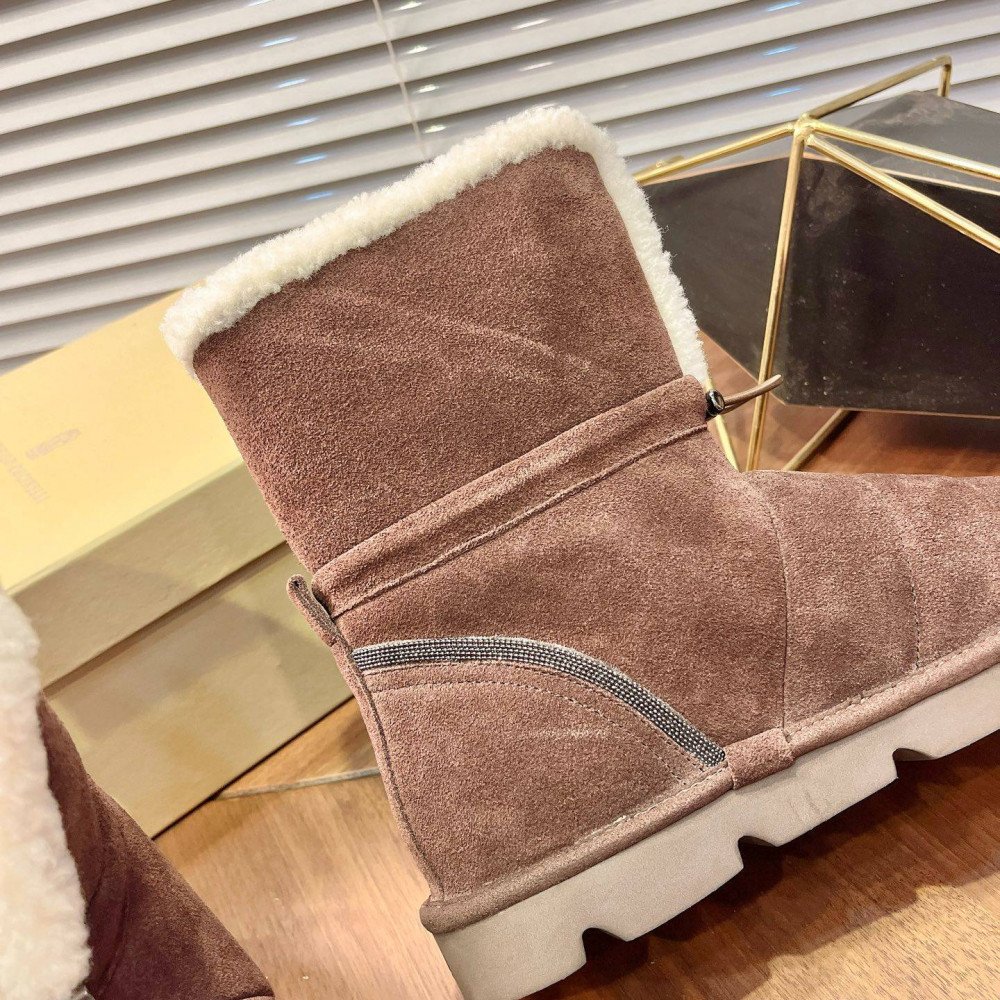 Snow boots Snow boots