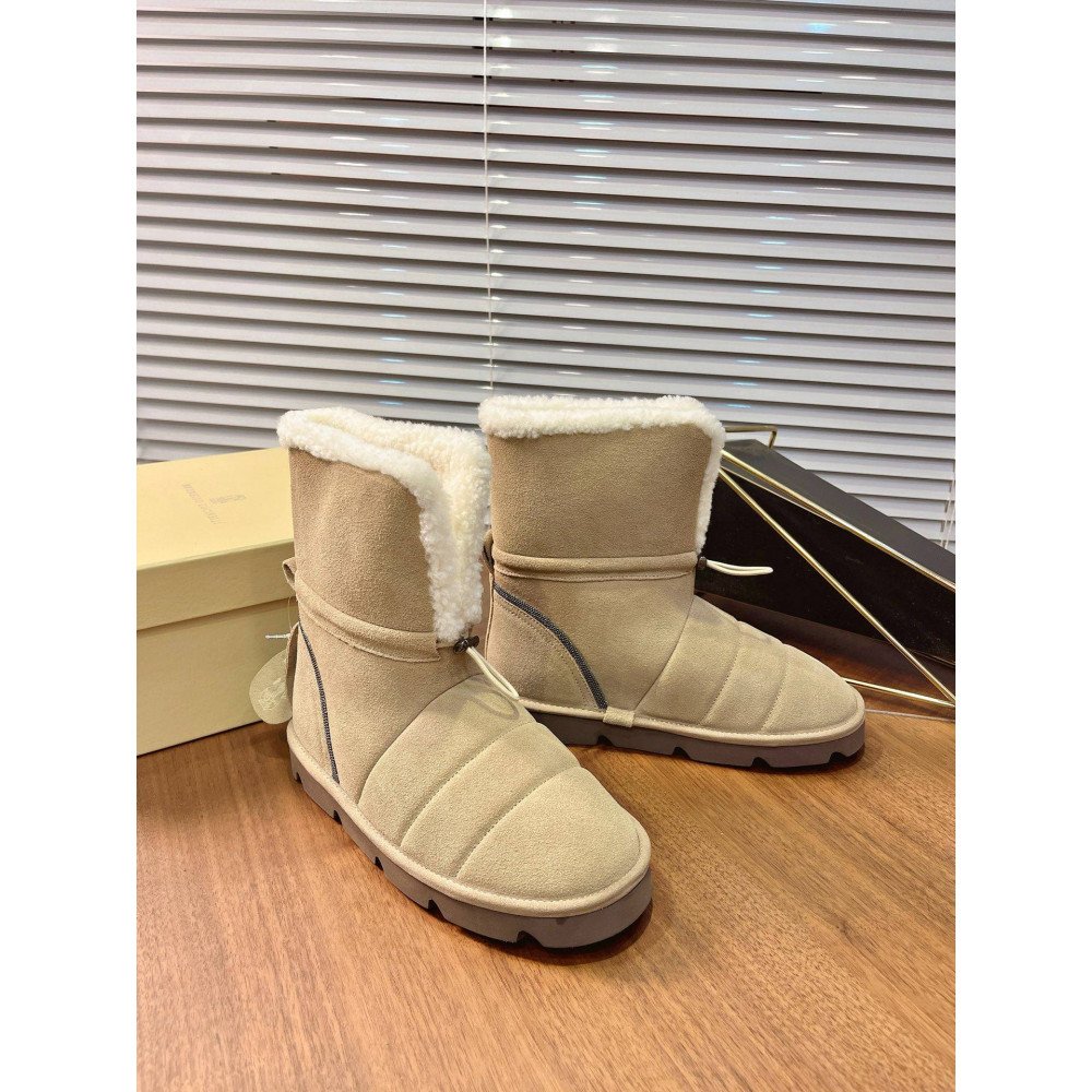 Snow boots Snow boots