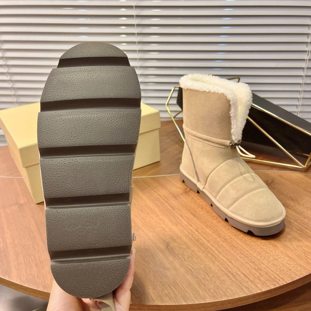 Snow boots Snow boots