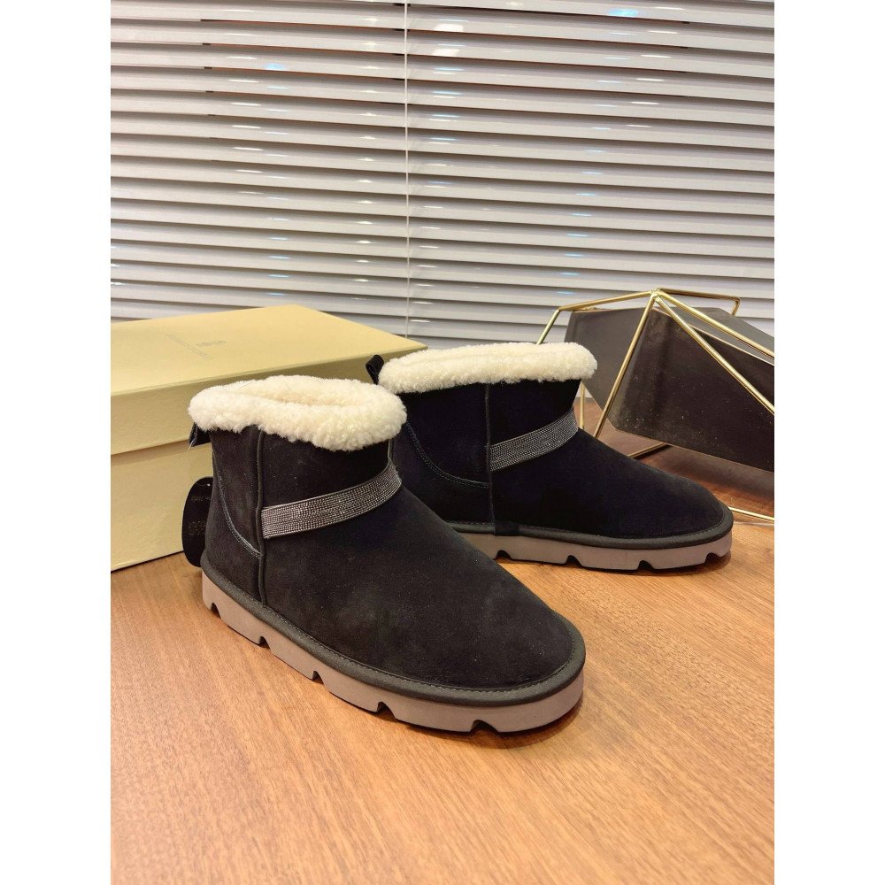 Snow boots Snow boots