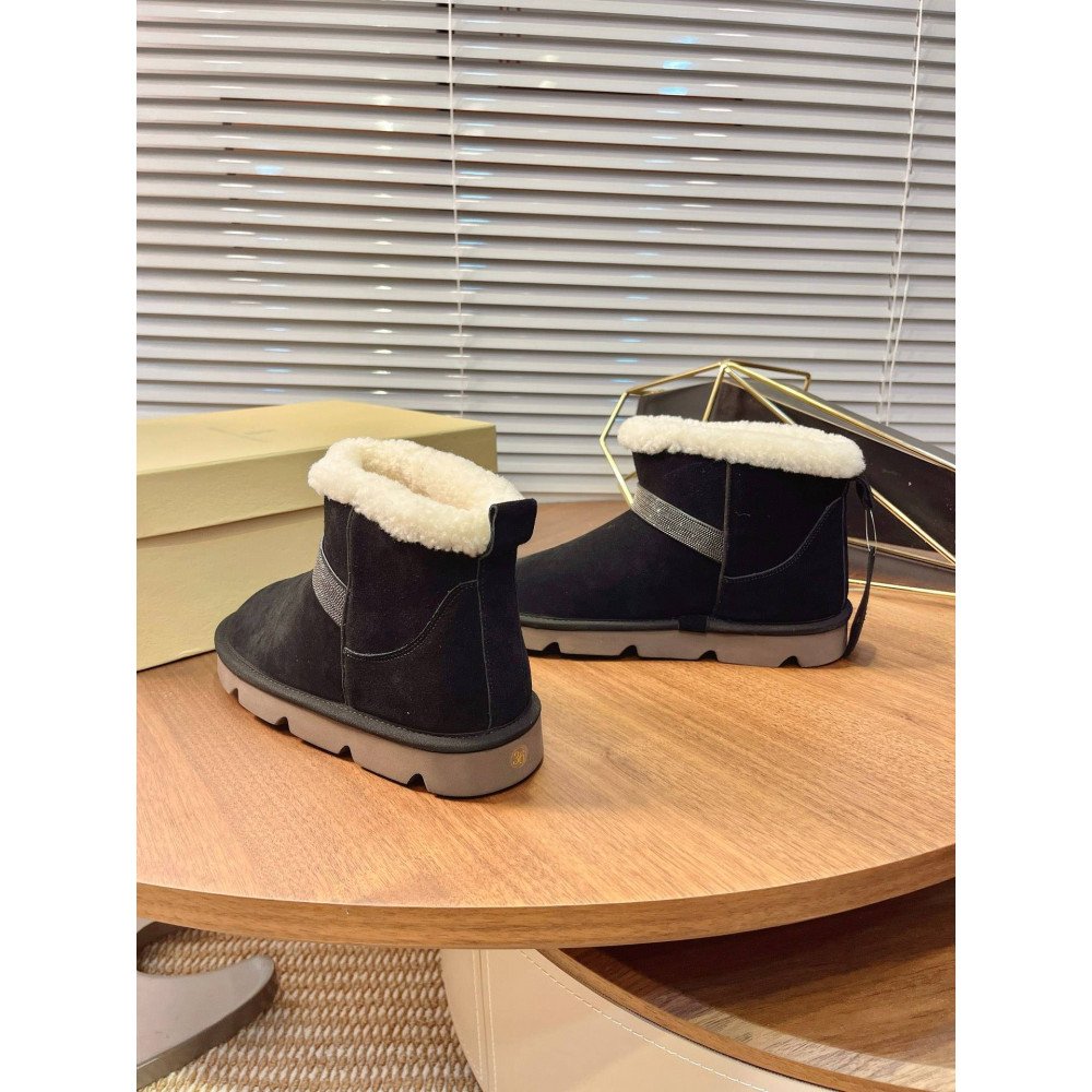 Snow boots Snow boots
