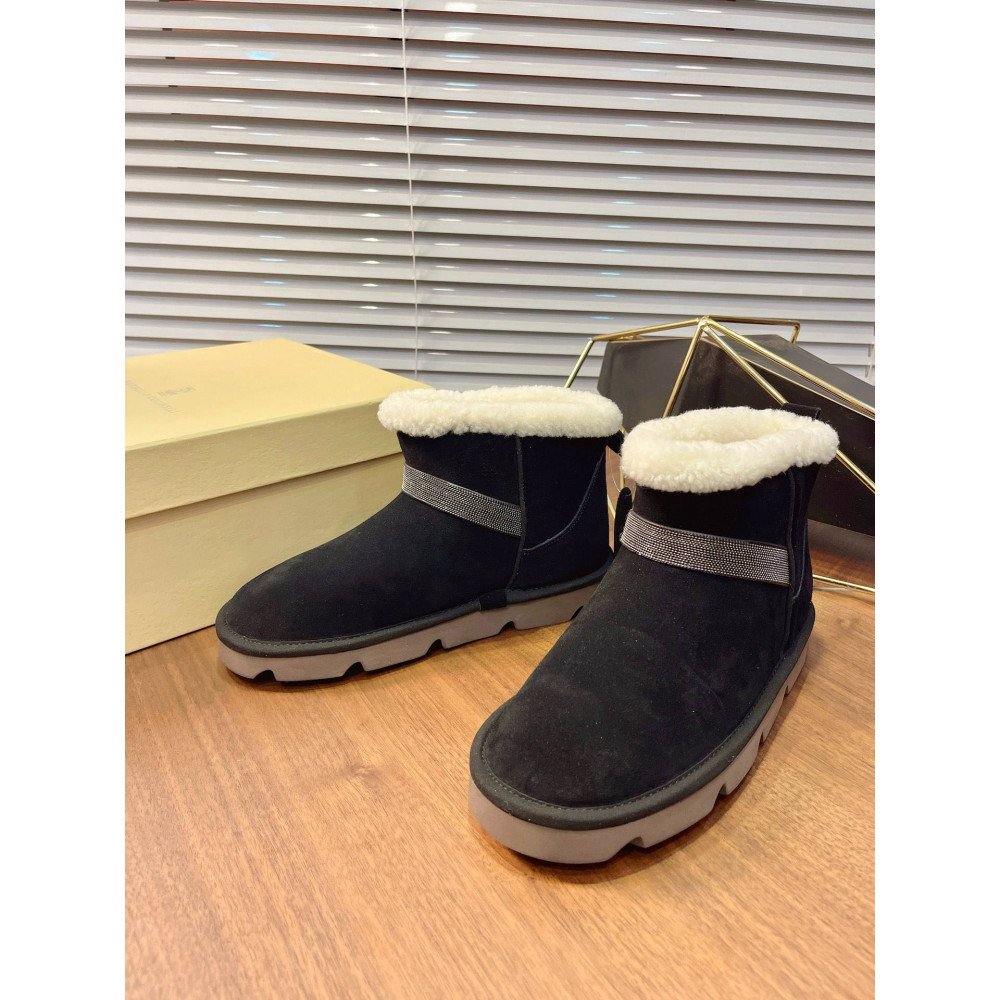 Snow boots Snow boots