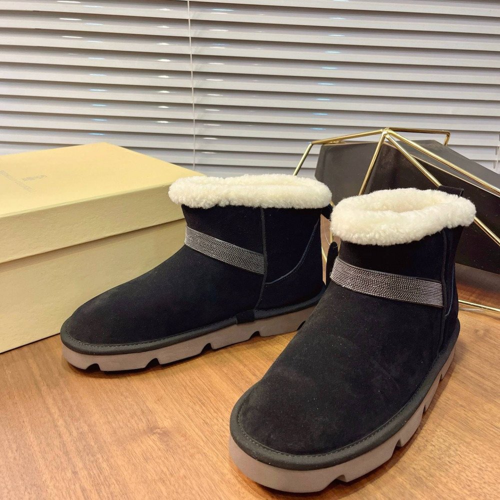Snow boots Snow boots