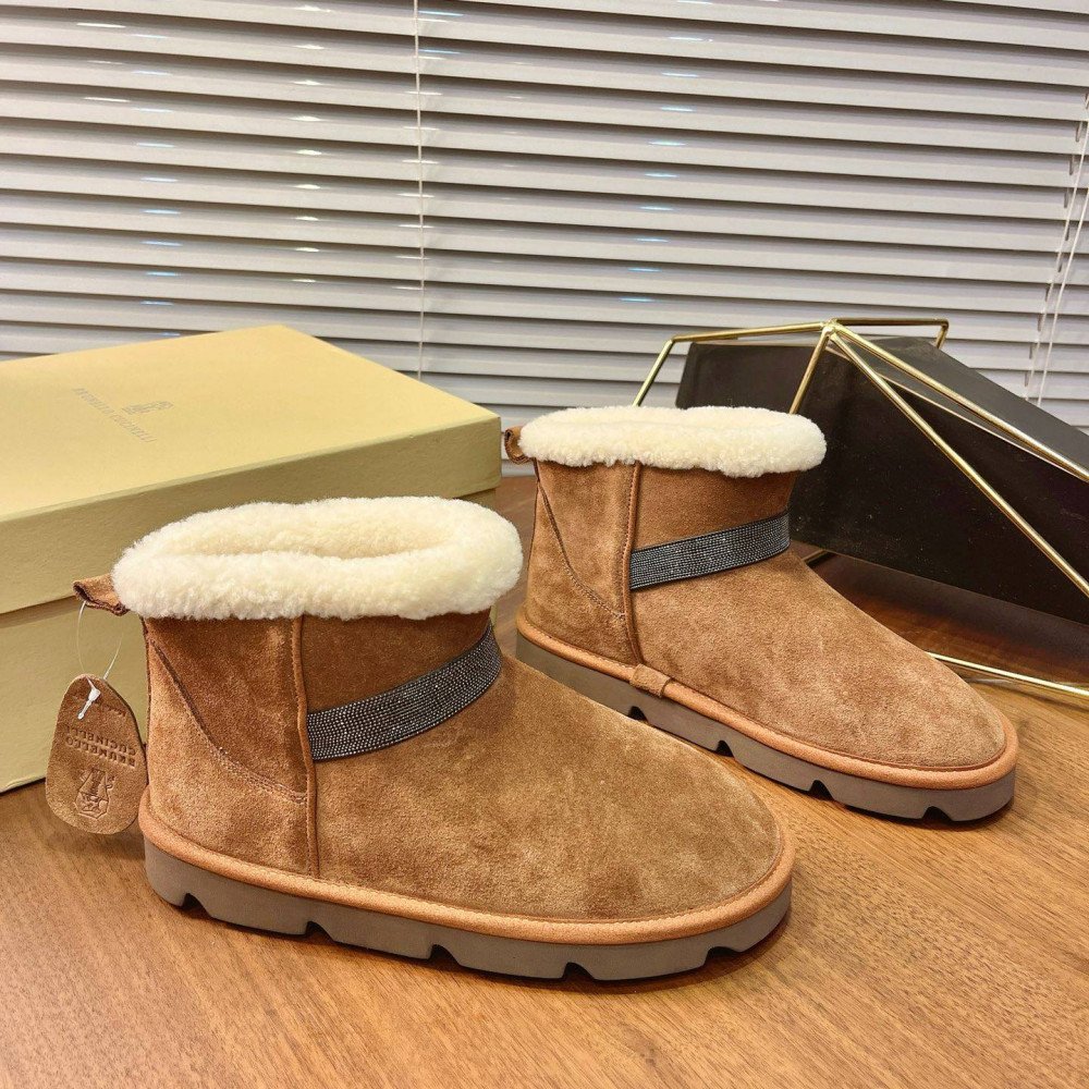 Snow boots