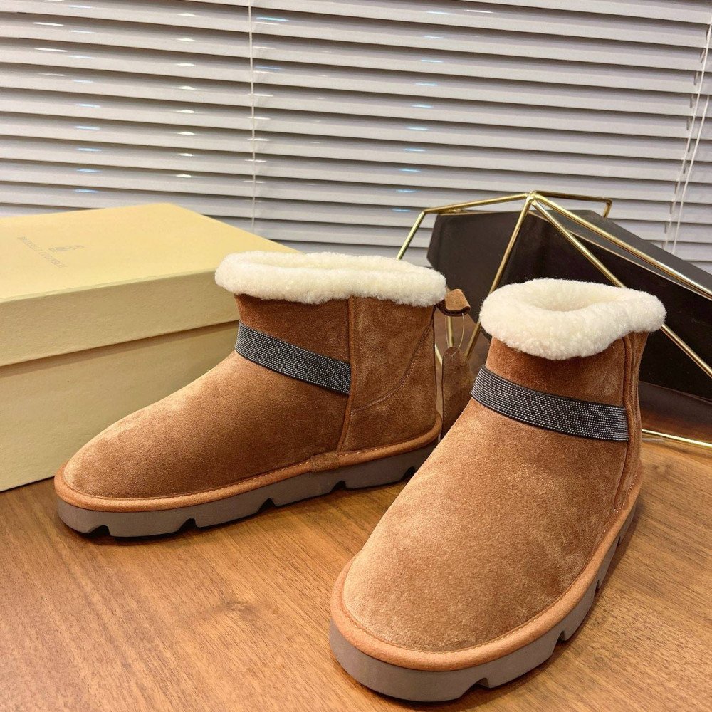 Snow boots Snow boots