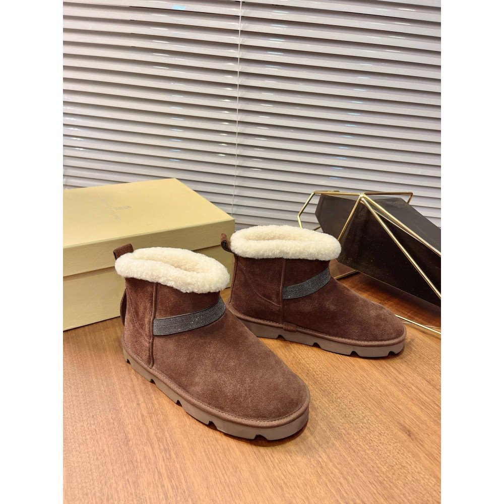 Snow boots Snow boots